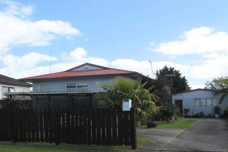 Photo of property in 6 Balwyn Place, Clendon Park, Auckland, 2103