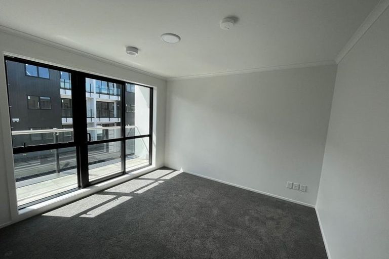 Photo of property in 4/11 Carlos Drive, Flat Bush, Auckland, 2016