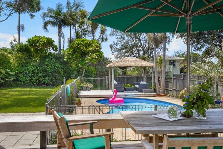 Photo of property in 34 Norwood Road, Bayswater, Auckland, 0622