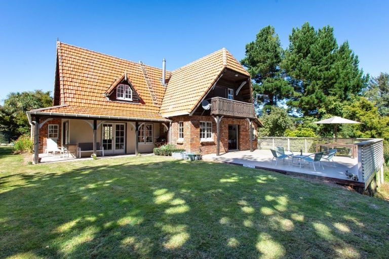 Photo of property in 45 Riverdale Road, Dannevirke, 4930
