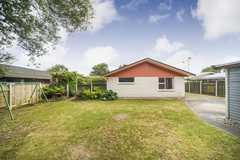 Photo of property in 23 Humphries Place, Awapuni, Palmerston North, 4412