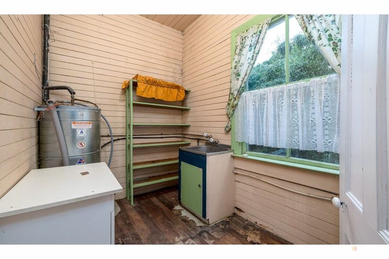 Photo of property in 7 Holmes Street, Waimate, 7924