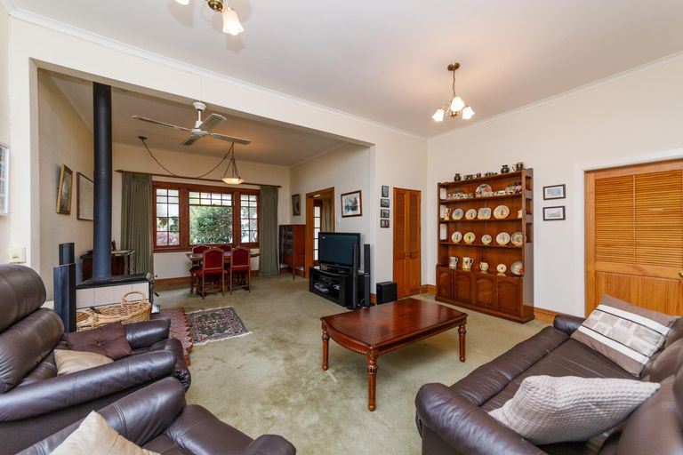 Photo of property in 85 Victoria Avenue, Palmerston North, 4410