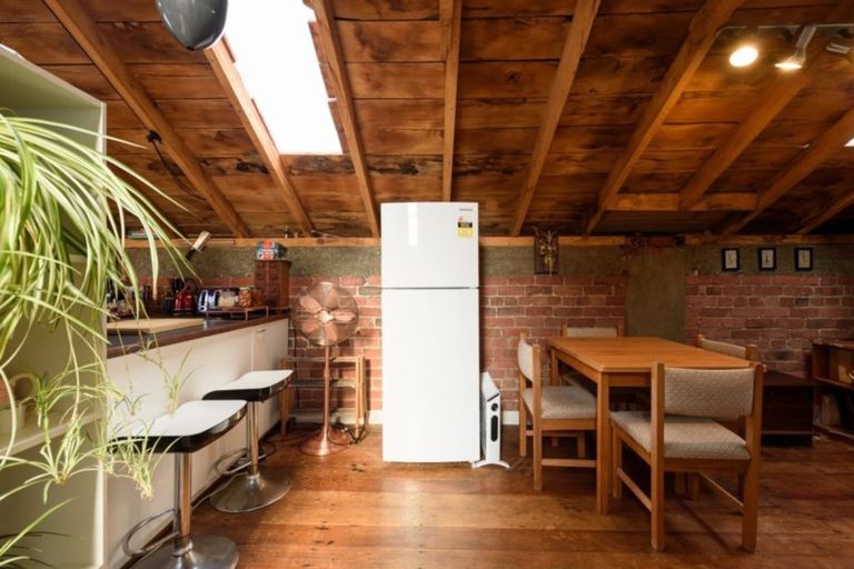 Photo of property in 1a Cruickshank Street, Kilbirnie, Wellington, 6022