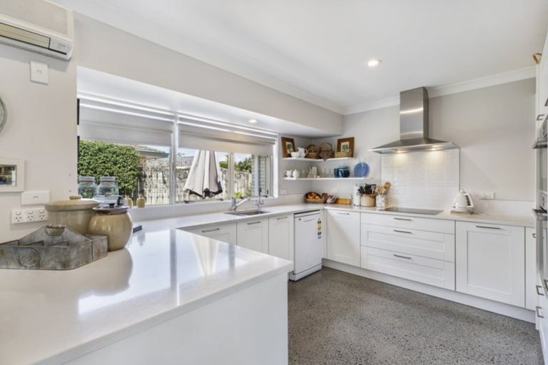 Photo of property in 1 Belmont Rise, Katikati, 3129