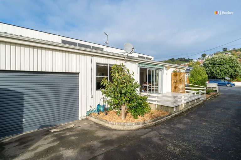 Photo of property in 42a Beach Street, Saint Clair, Dunedin, 9012