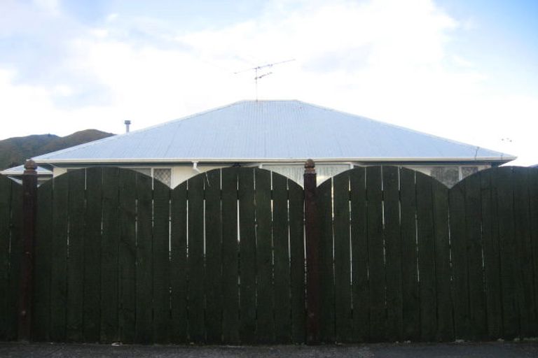 Photo of property in 55 Godley Street, Waiwhetu, Lower Hutt, 5010