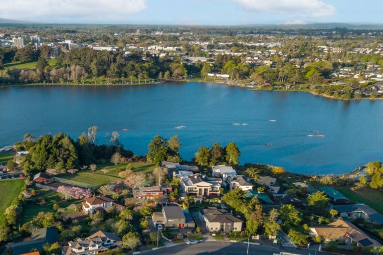 Photo of property in 144 Lake Crescent, Hamilton Lake, Hamilton, 3204