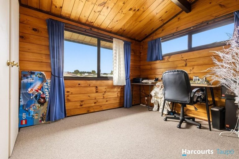 Photo of property in 6 Newberry Place, Richmond Heights, Taupo, 3330