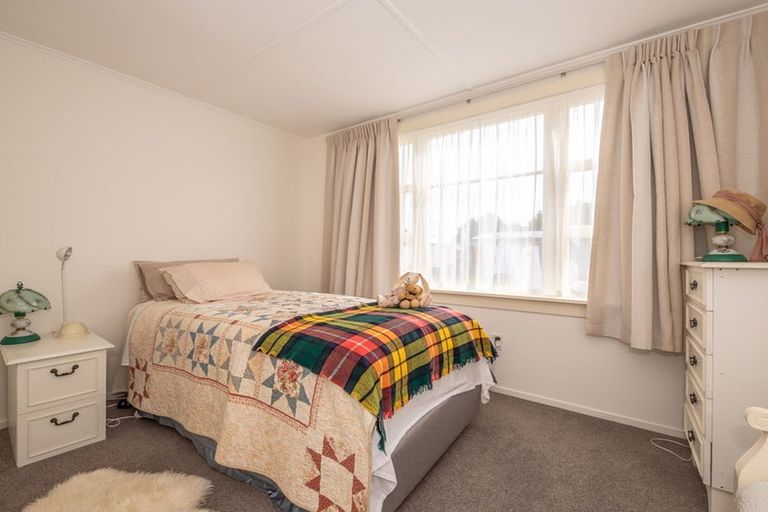 Photo of property in 3 Queen Street, Westport, 7825