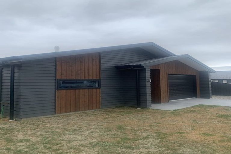 Photo of property in 8 Gards Place, Alexandra, 9320