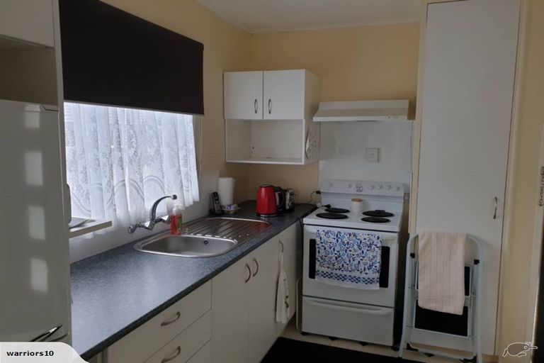 Photo of property in 1/6 Hay Street, Ebdentown, Upper Hutt, 5018