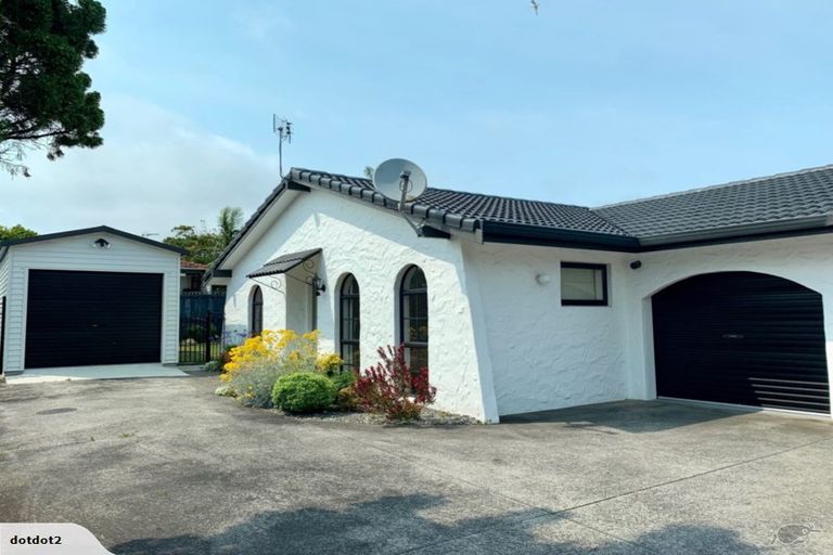 Photo of property in 2/3 Nimrod Place, Half Moon Bay, Auckland, 2012