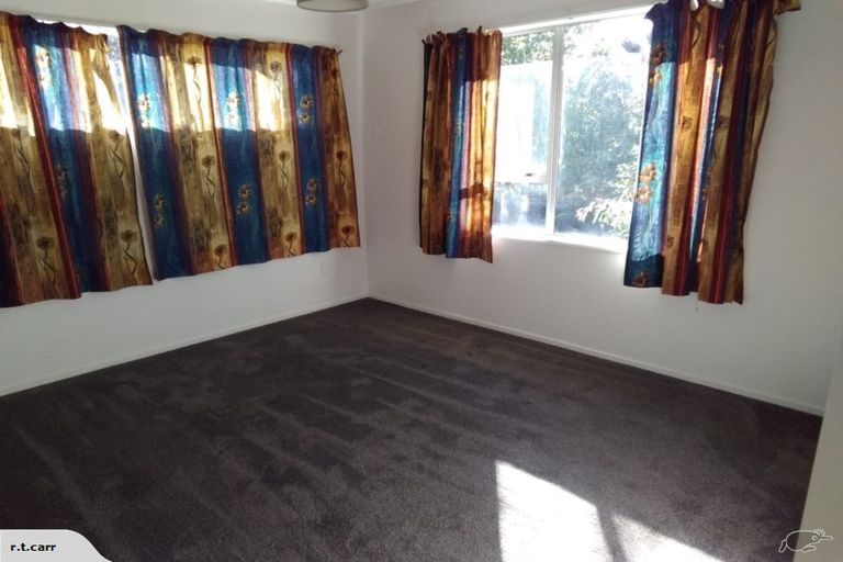 Photo of property in 96 Queenspark Drive, Parklands, Christchurch, 8083