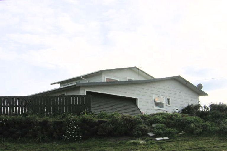 Photo of property in 25 Dewe Terrace, Foxton Beach, Foxton, 4815