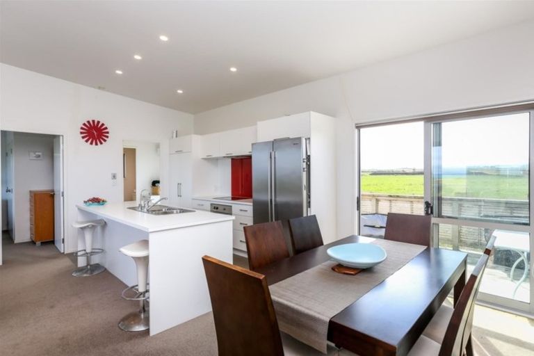 Photo of property in 50 Anglers Avenue, Warea, New Plymouth, 4381