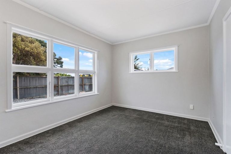 Photo of property in 31 Shortland Street, Wainoni, Christchurch, 8061