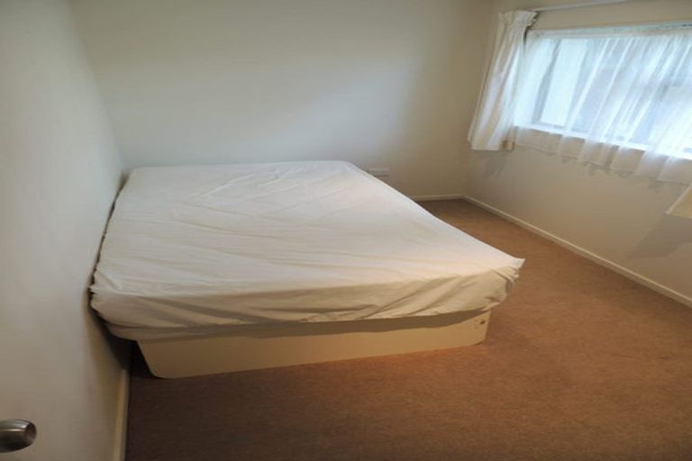 Photo of property in 18 Lavelle Road, Henderson, Auckland, 0612