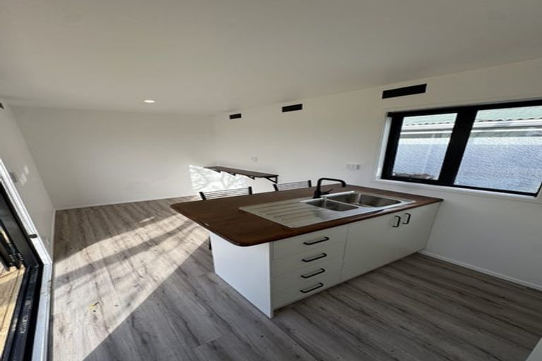 Photo of property in 195 Ngamotu Road, Spotswood, New Plymouth, 4310