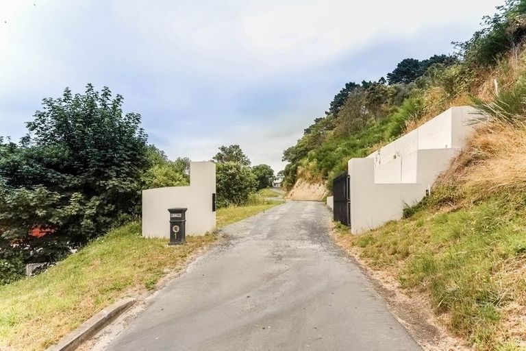 Photo of property in 19a Rangiora Terrace, Tahunanui, Nelson, 7011