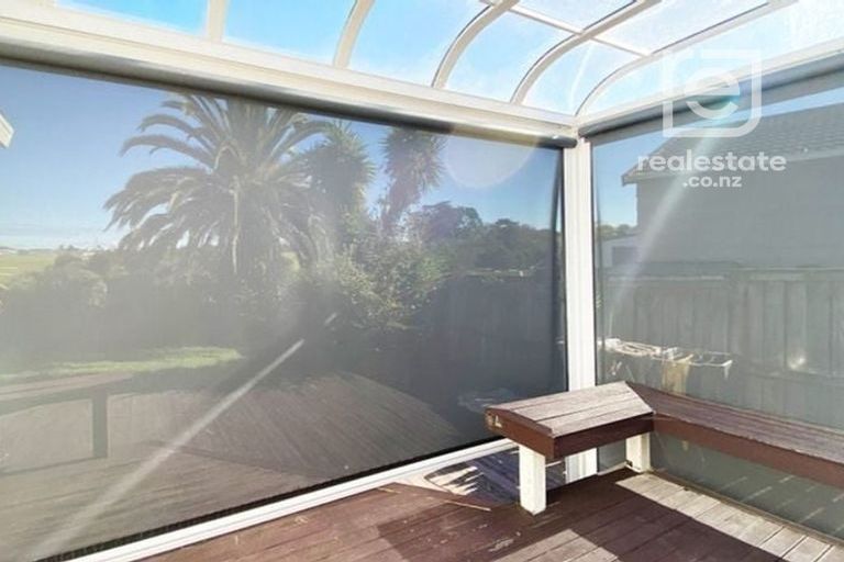 Photo of property in 60 De Quincey Terrace, Highland Park, Auckland, 2010