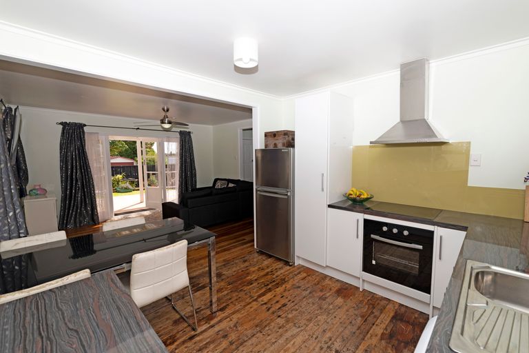 Photo of property in 76 Forest Hill Road, Henderson, Auckland, 0612