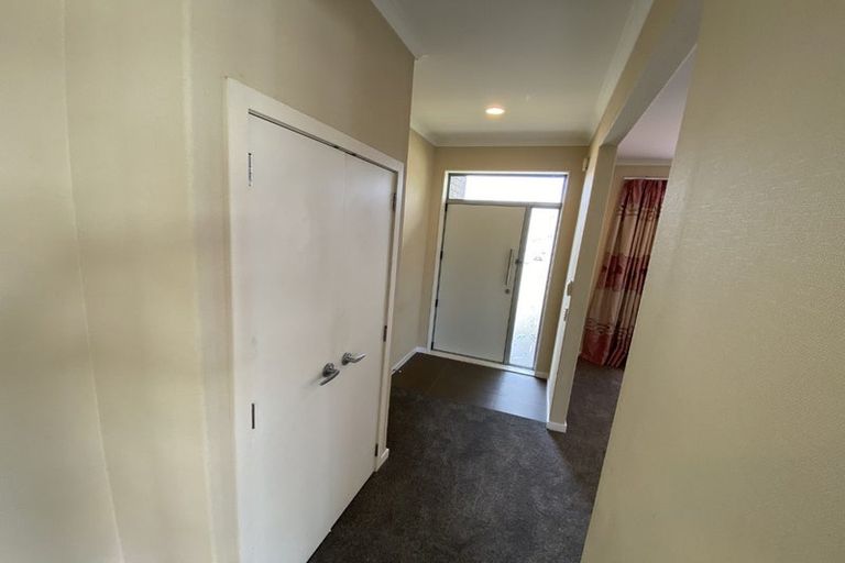 Photo of property in 104 Stancombe Road, Flat Bush, Auckland, 2016