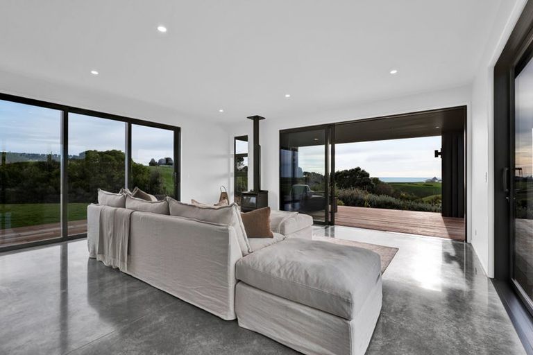 Photo of property in 29 Washer Road, Omata, New Plymouth, 4374