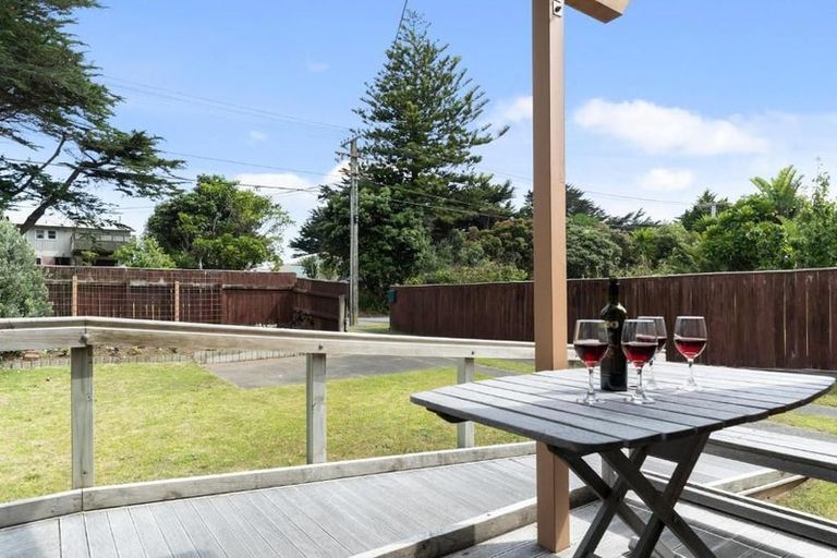 Photo of property in 56 Tutere Street, Waikanae Beach, Waikanae, 5036