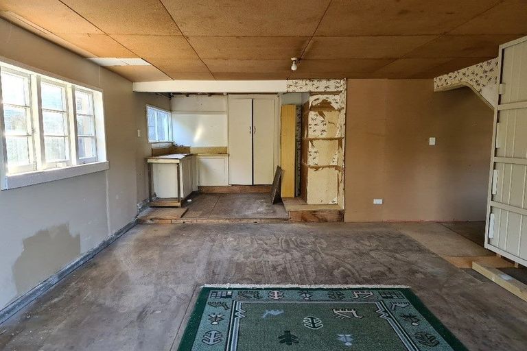 Photo of property in 13 Emirau Place, Glenfield, Auckland, 0629