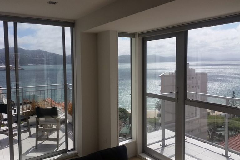 Photo of property in 3/16 Oriental Terrace, Oriental Bay, Wellington, 6011