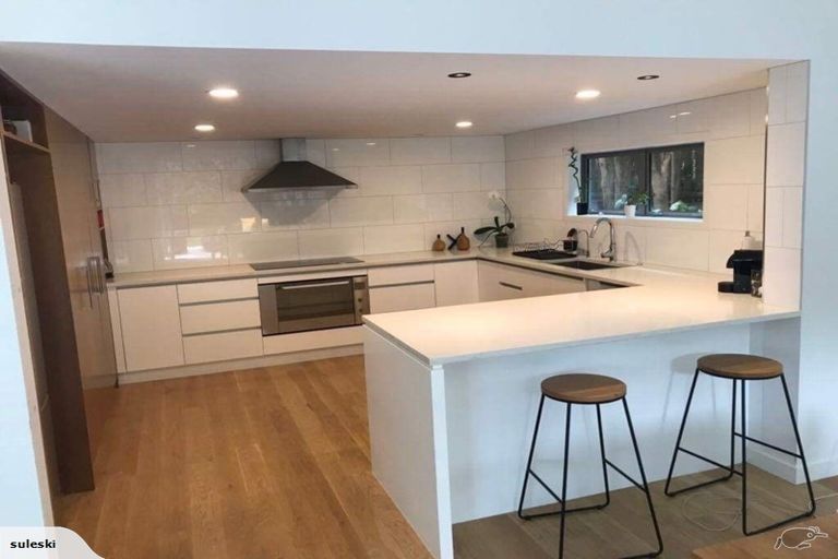 Photo of property in 2/4 Heath Avenue, Northcote, Auckland, 0627