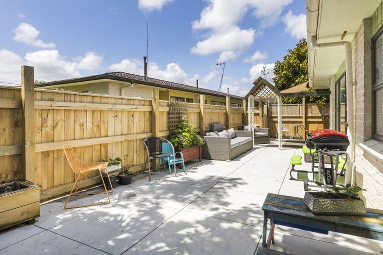 Photo of property in 5 Bethel Court, Milson, Palmerston North, 4414