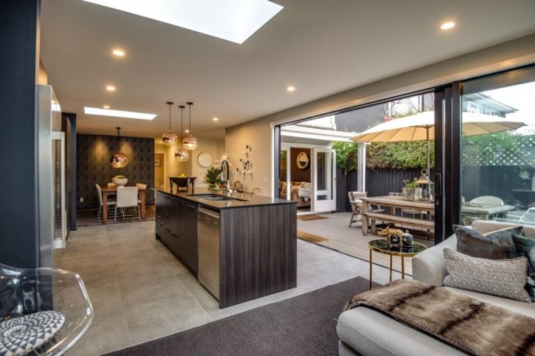 Photo of property in 15 Innes Road, St Albans, Christchurch, 8052