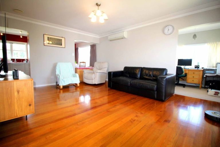 Photo of property in 33 Park Road, Glenfield, Auckland, 0629