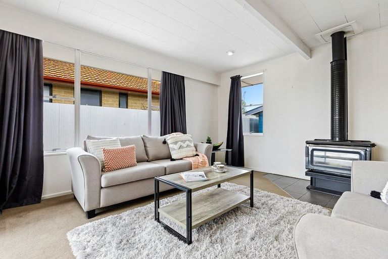 Photo of property in 6 Buss Street, Rangiora, 7400