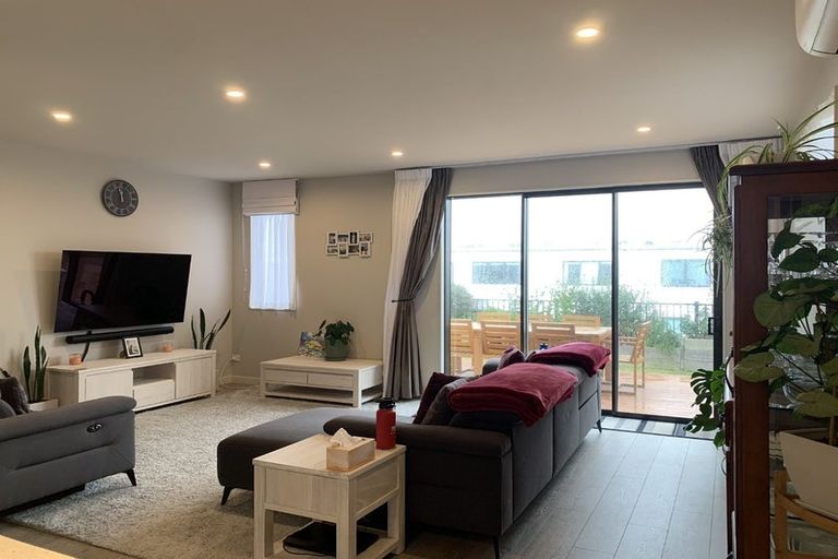 Photo of property in 6 Porowha Road, Westgate, Auckland, 0814