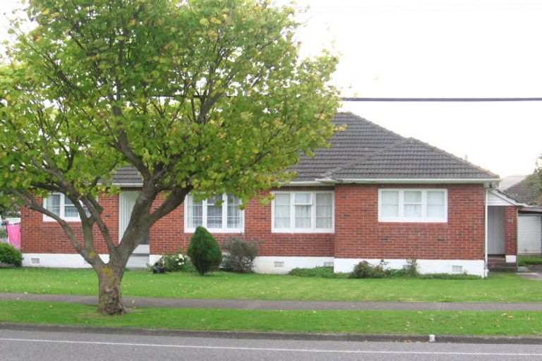 Photo of property in 53 Naenae Road, Naenae, Lower Hutt, 5011