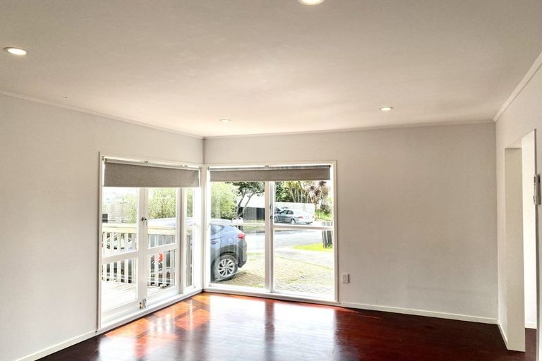 Photo of property in 123 Riverpark Crescent, Henderson, Auckland, 0610