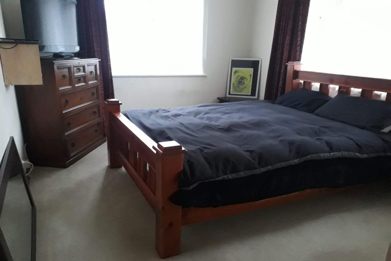 Photo of property in 21 Crewe Crescent, Hokowhitu, Palmerston North, 4410