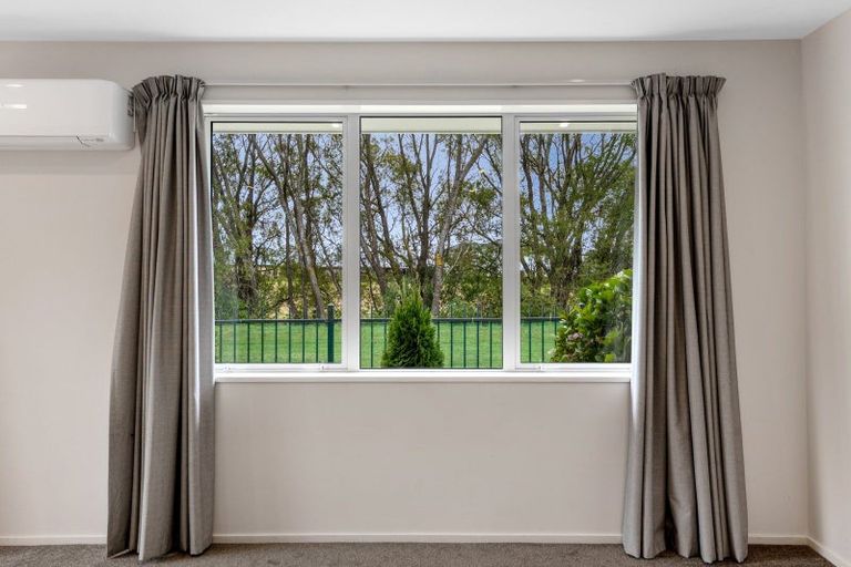Photo of property in 18 Date Crescent, Aidanfield, Christchurch, 8025