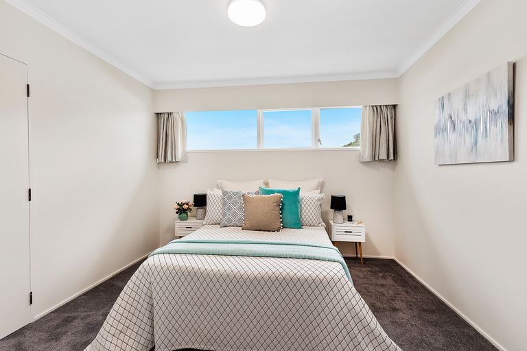 Photo of property in 5 Compass Way, Whitby, Porirua, 5024