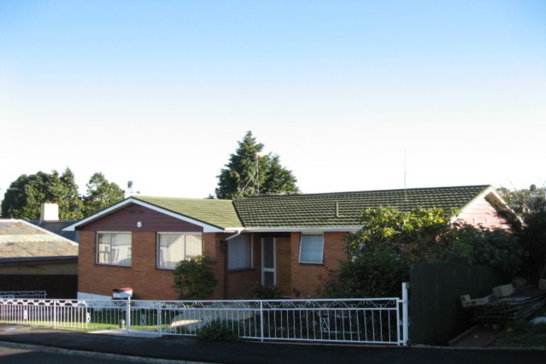 Photo of property in 28 Peel Street, Mornington, Dunedin, 9011
