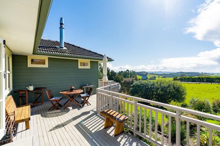 Photo of property in 122 Massey Road, Waipu, 0582