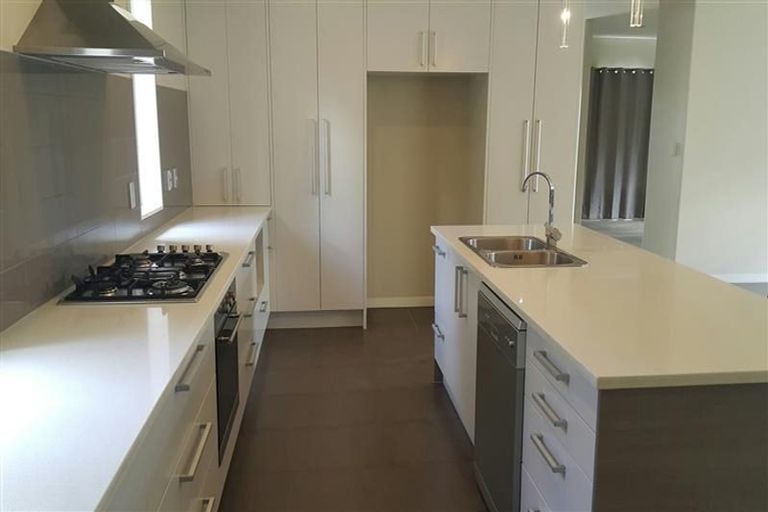 Photo of property in 108 Simpson Road, Henderson Valley, Auckland, 0614