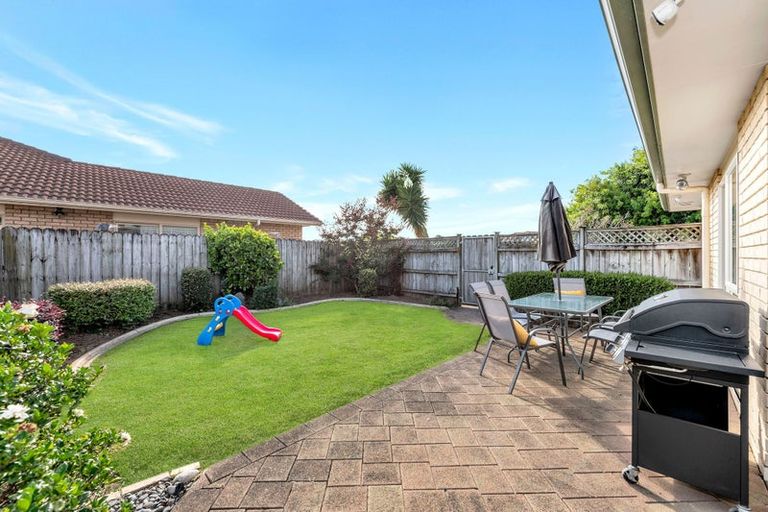 Photo of property in 13 Montilla Place, Manurewa, Auckland, 2102