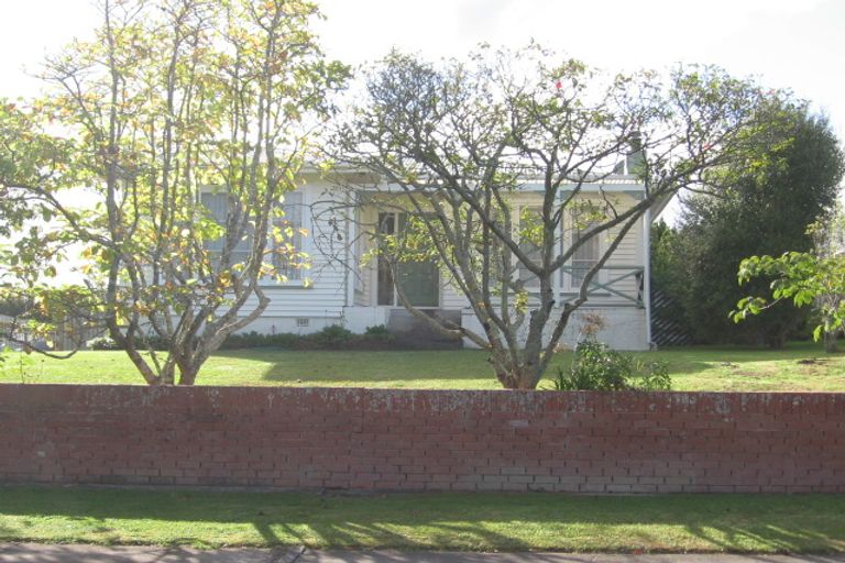 Photo of property in 9 Sylvan Crescent, Te Atatu South, Auckland, 0610