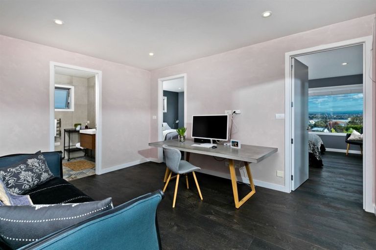 Photo of property in 63 Tiri Road, Manly, Whangaparaoa, 0930