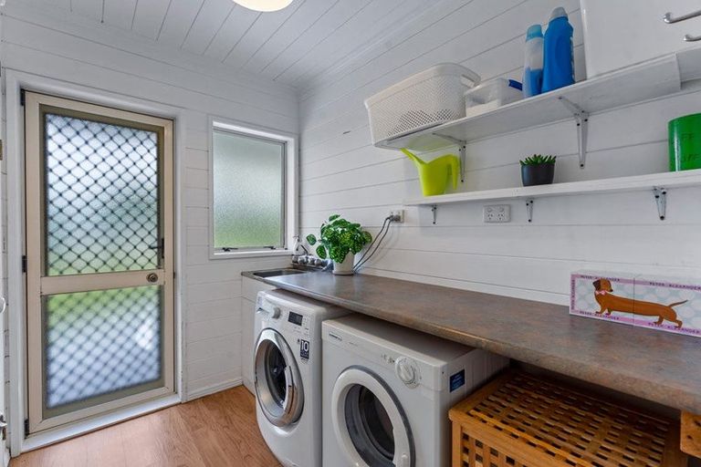 Photo of property in 19 Rosella Grove, Waimauku, 0812