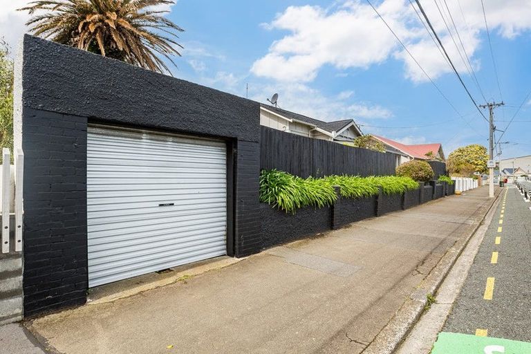 Photo of property in 191 Coutts Street, Rongotai, Wellington, 6022